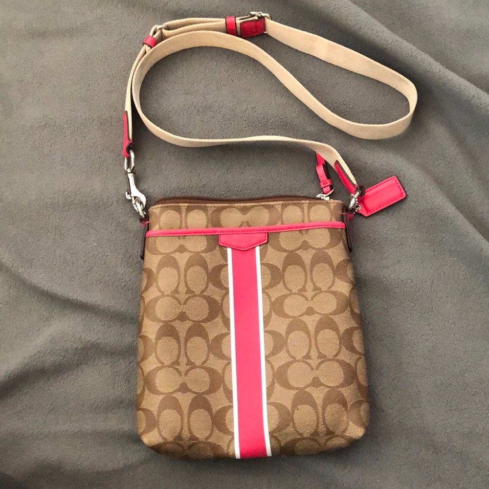 Tan Coach Crossbody bag
